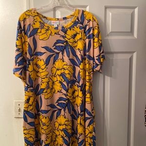 Comfy midi dress. With pockets  beautiful pattern!